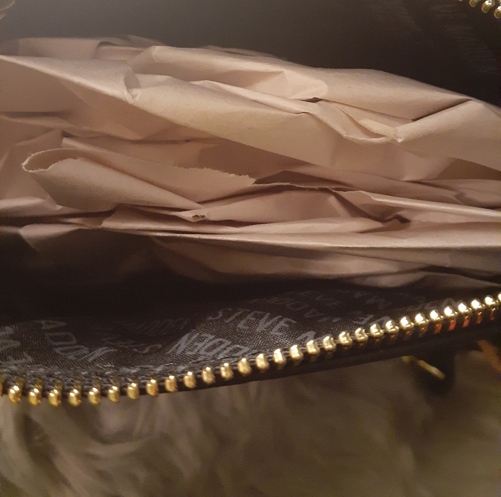 Steve madden crossbody purse*SOLD* - Picture 2 of 2